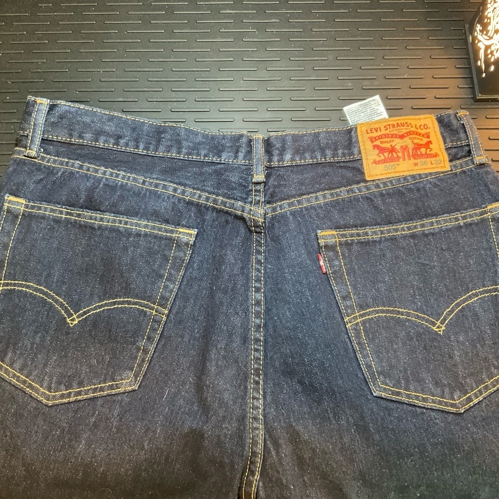 New, 505™ REGULAR FIT MEN'S JEANS, Size 36 x 32, Dark Wash, No Stretch - Picture 7 of 8